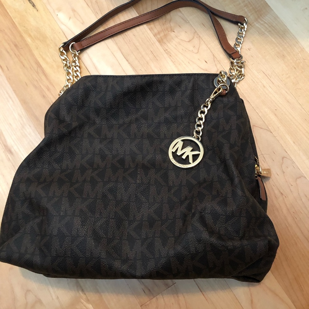 Micheal kors bag and wallet